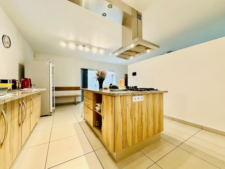 5 Bedroom Property for Sale in Vermont Western Cape